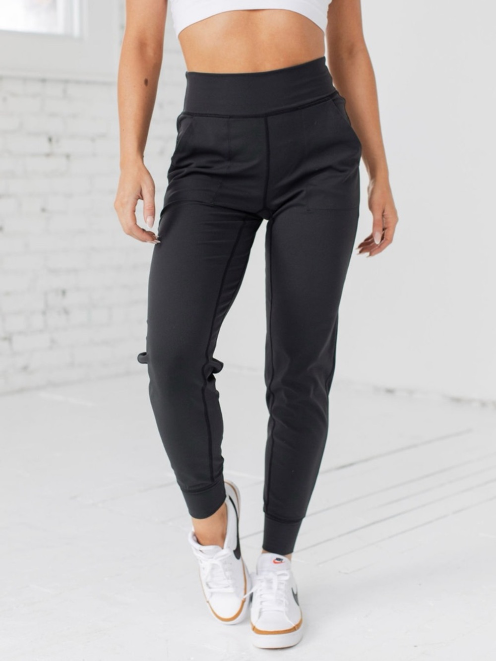 NWT Savvi Noor Jogger